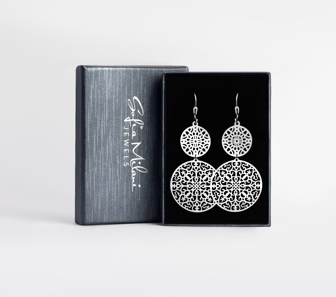 Boxansicht von Ornamenten Ohrhänger in 925 Silber von Sofia Milani - E1048
