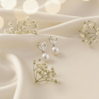 CloseUp Ansicht von Herz Perle Ohrhänger in 925 Silber von Sofia Milani - E1600