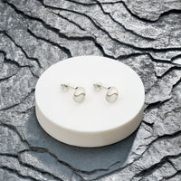 CloseUp von Gebürstetes Yin und Yang Ohrstecker in 925 Silber von Sofia Milani - E1845
