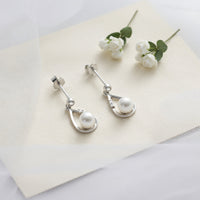 CloseUp Ansicht von Perlen Ohrstecker in 925 Silber von Sofia Milani - E1962