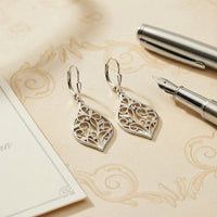 CloseUp Ansicht von Blatt Ohrhänger in 925 Silber von Sofia Milani - E2070