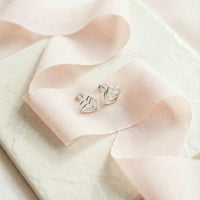 CloseUp Ansicht von Doppeltes Herz Ohrstecker in 925 Silber von Sofia Milani - E2102