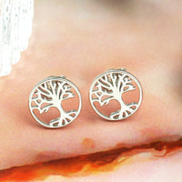 CloseUp Ansicht von Baum Kreis Ohrstecker in 925 Silber von Sofia Milani - E2196