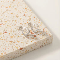 CloseUp Ansicht von Kreis Perlen Ohrstecker in 925 Silber von Sofia Milani - E2234