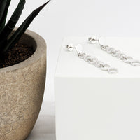 CloseUp Ansicht von Kreis Unendlich Infinity Ohrhänger in 925 Silber von Sofia Milani - E2250