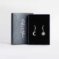 Boxansicht von Mond Kugel Ohrhänger in 925 Silber von Sofia Milani - E2272
