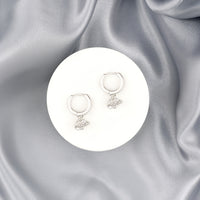 CloseUp Ansicht von Herz Creolen in 925 Silber von Sofia Milani - E2302