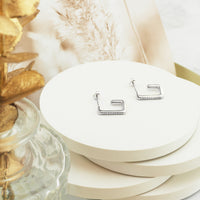 CloseUp Ansicht von Geometrie Ohrstecker in 925 Silber von Sofia Milani - E2403