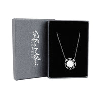 Boxansicht von Ornament Kreis Halskette in 925 Silber von Sofia Milani - N0594