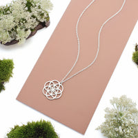 CloseUp Ansicht von Blumen Ornamenten Halskette in 925 Silber von Sofia Milani - N0782