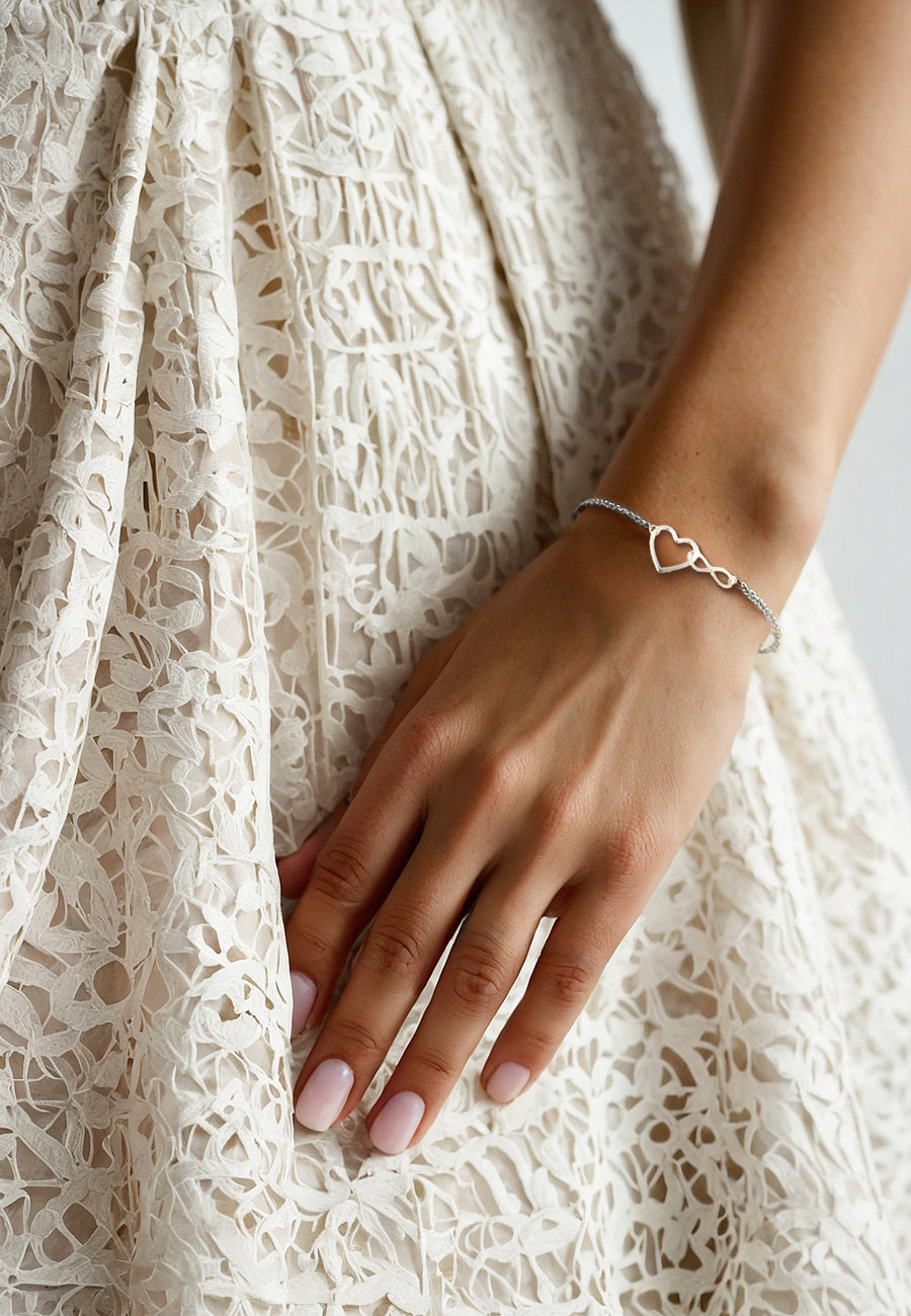 Modelansicht von Unendlich Infinity Armband in 925 Silber von Sofia Milani - B0132