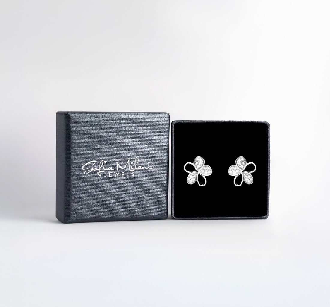 Boxansicht von Blumen Ohrstecker in 925 Silber von Sofia Milani - E0036