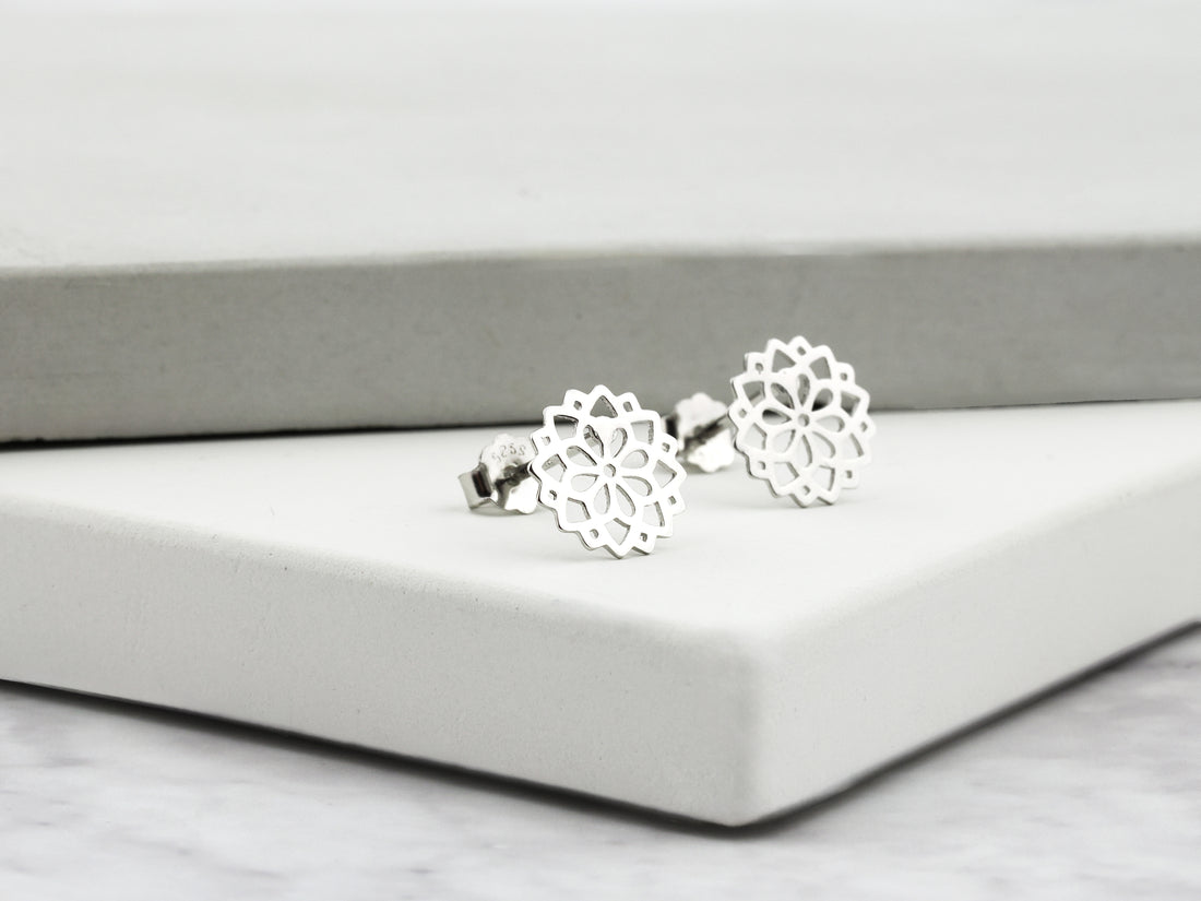Blume Ohrstecker in 925 Silber