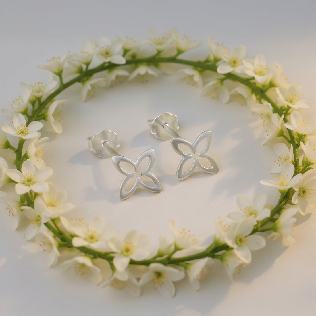 Blume Ohrstecker in 925 Silber