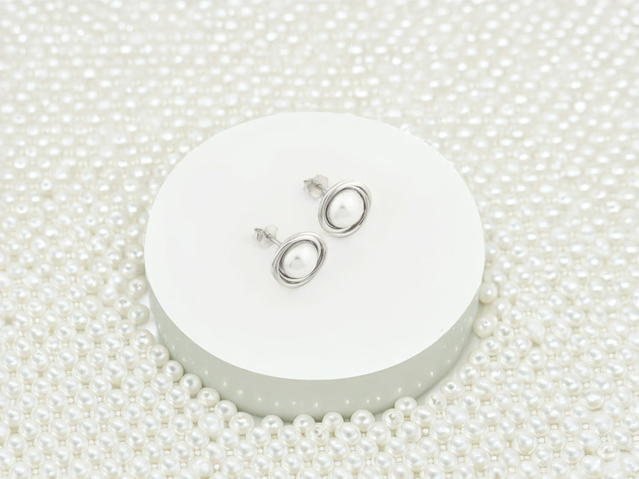 CloseUp Ansicht von Perlen Ohrstecker in 925 Silber von Sofia Milani - E1114