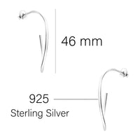 Gebogen Ohrstecker in 925 Silber