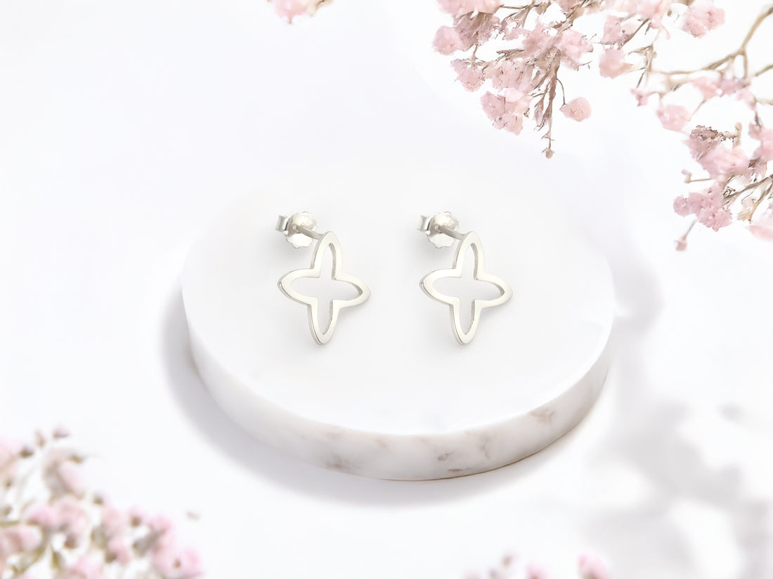 Blume Ohrstecker in 925 Silber