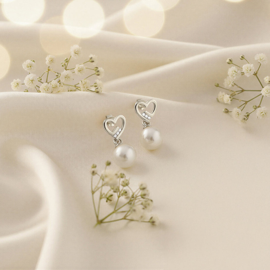 CloseUp Ansicht von Herz Perle Ohrhänger in 925 Silber von Sofia Milani - E1600