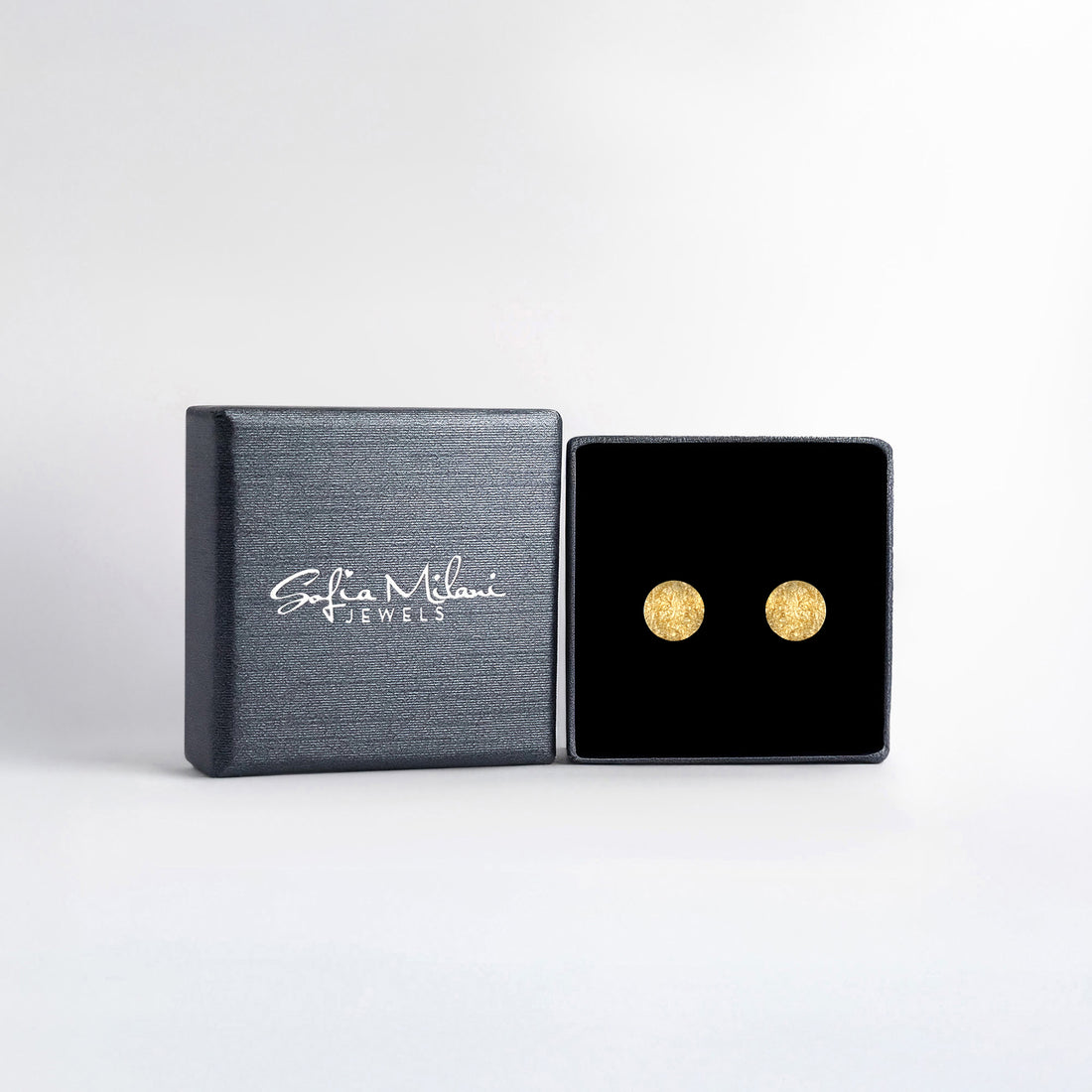 Boxansicht von Gehämmerter Kreis Ohrstecker in 925 Silber von Sofia Milani - E1625