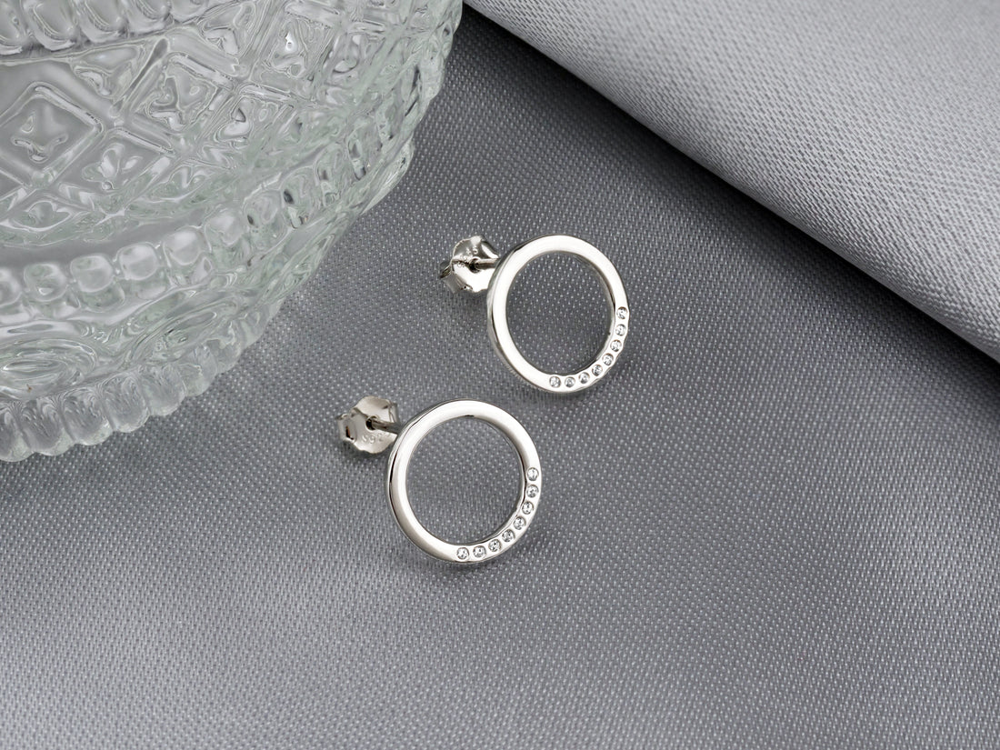 CloseUp Ansicht von Kreis Ohrstecker in 925 Silber von Sofia Milani - E2132