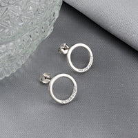 CloseUp Ansicht von Kreis Ohrstecker in 925 Silber von Sofia Milani - E2132