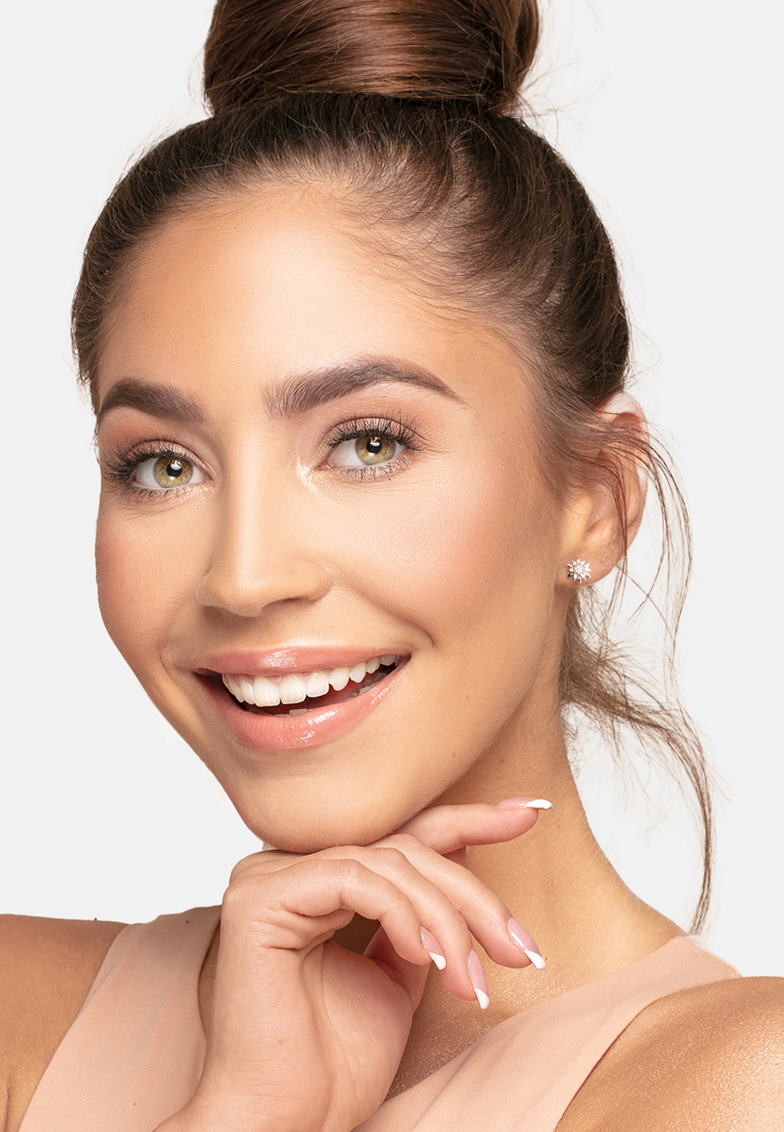 Modelansicht von Blumen Ohrstecker in 925 Silber von Sofia Milani - E2202