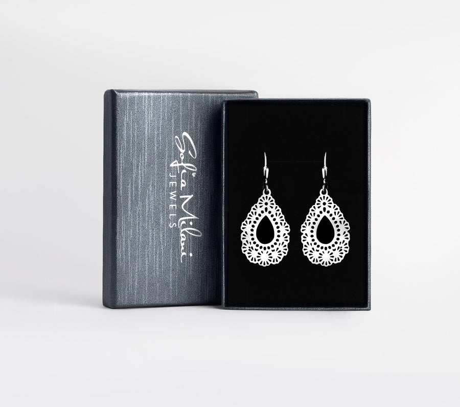 Boxansicht von Ornamenten Ohrhänger in 925 Silber von Sofia Milani - E2262