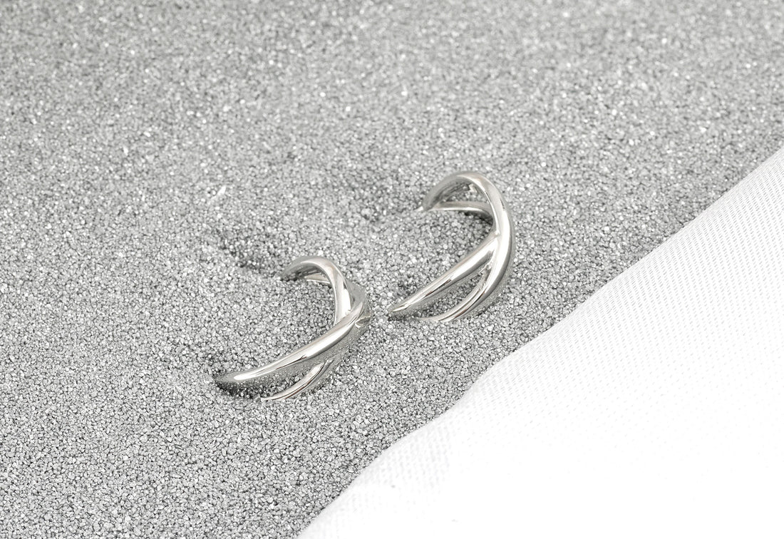 CloseUp Ansicht von Unendlich Infinity Steck Creolen in 925 Silber von Sofia Milani - E2378