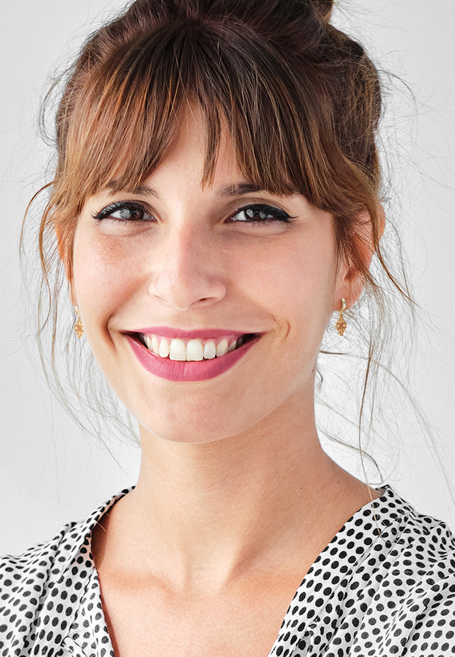 Modelansicht von Blumen Creolen in 925 Silber von Sofia Milani - E2476