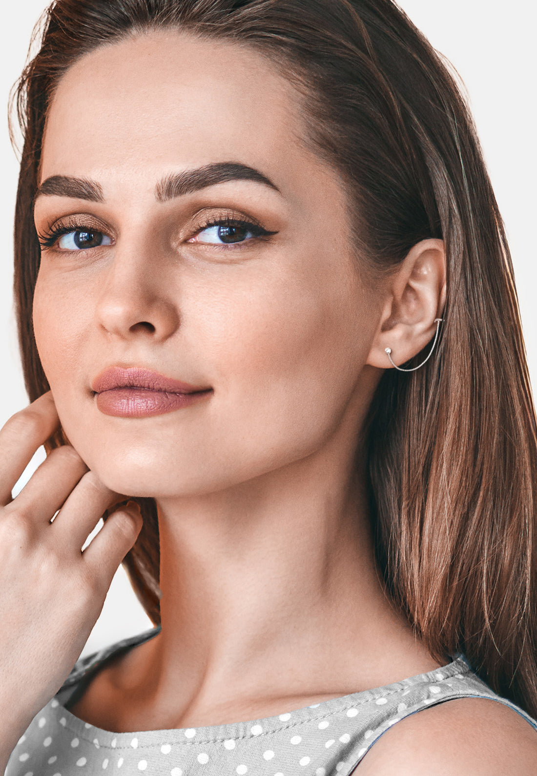 Modelansicht von Ketten Ear Cuff in 925 Silber von Sofia Milani - E2599