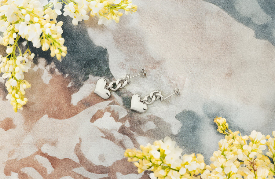 CloseUp Ansicht von Herz Ketten Ohrstecker in 925 Silber von Sofia Milani - E2621