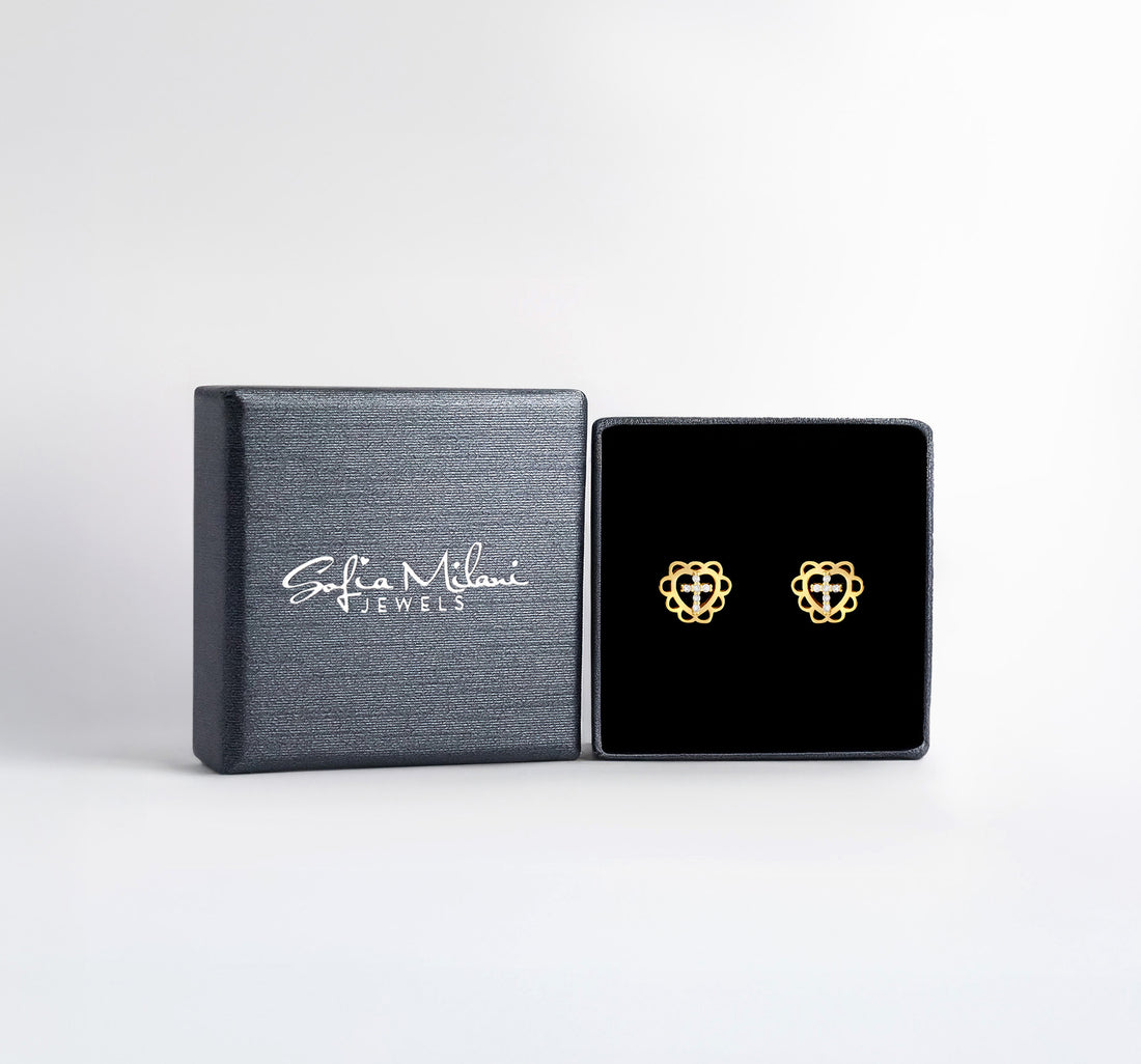 Boxansicht von Herz Blume Kreuz Ohrstecker in 925 Silber von Sofia Milani - E2929