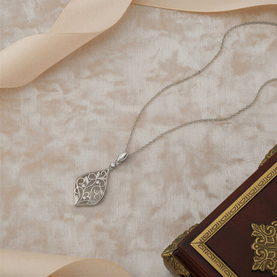 CloseUp Ansicht von Blatt Blumen Halskette in 925 Silber von Sofia Milani - N0646