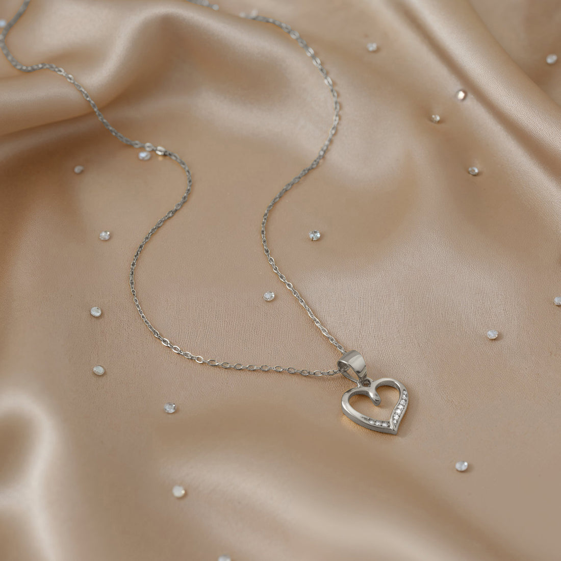 CloseUp Ansicht von Herz Halskette in 925 Silber von Sofia Milani - N0692