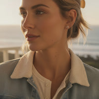 Gebogen Ohrstecker in 925 Silber