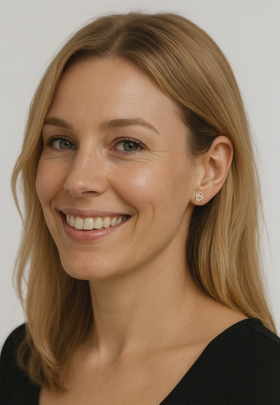 Unendlich Herz Ohrstecker in 925 Silber